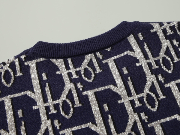 ブランドセーター全体デザイン